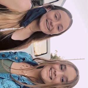 Meet your Posher, Lila